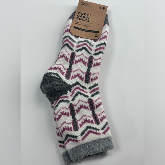 🌟 Cozy Cabin Socks - New 🌟 - Picture 3 of 5